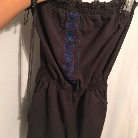 Clothes - Picture 1 of 1